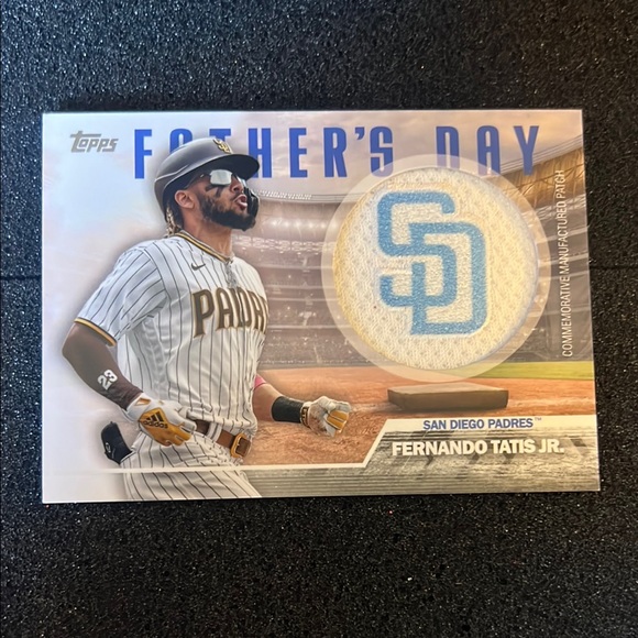 Topps Father's Day Patch Card of Fernando Tatis Jr. Padres - Picture 3 of 4